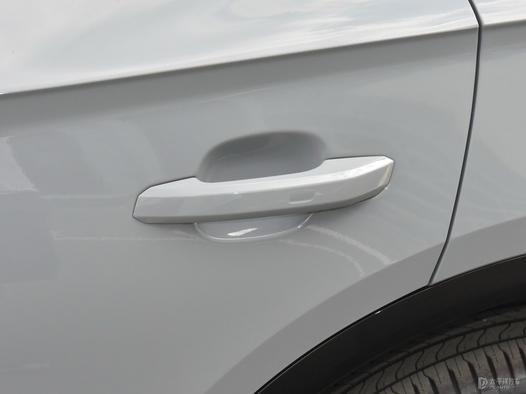 納多灰奧迪Q5L Sportback車身外觀圖片