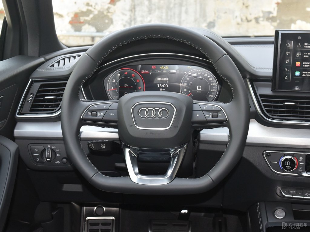 納多灰奧迪Q5L Sportback中控內飾圖片