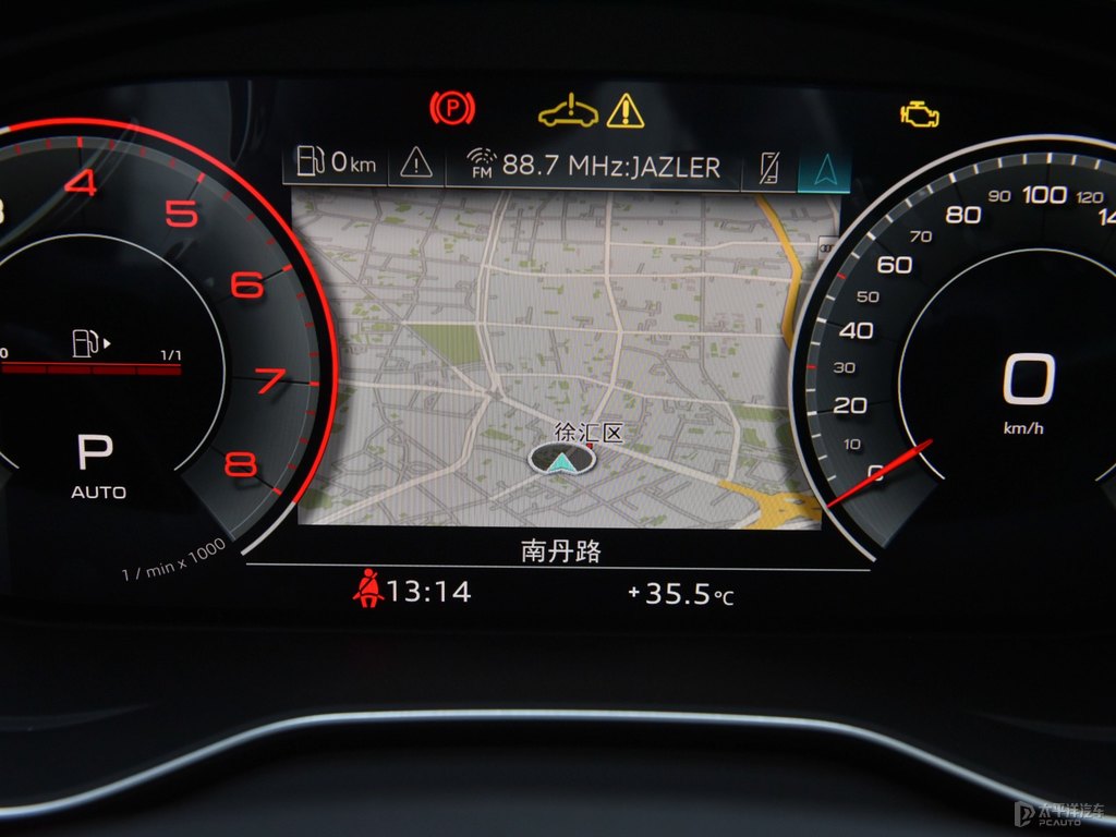 納多灰奧迪Q5L Sportback中控內(nèi)飾圖片