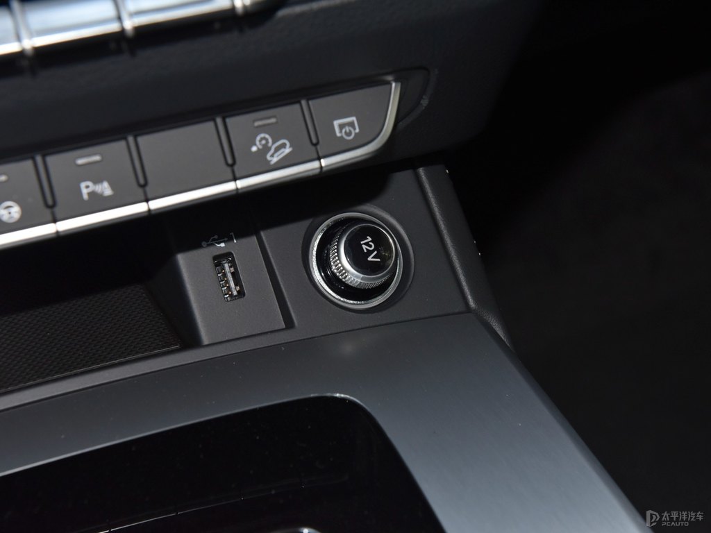 納多灰奧迪Q5L Sportback中控內(nèi)飾圖片