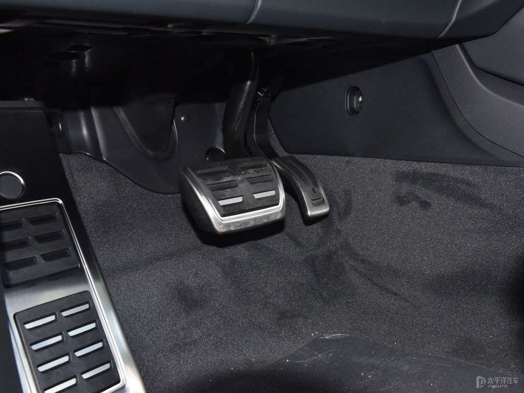 納多灰奧迪Q5L Sportback中控內(nèi)飾圖片
