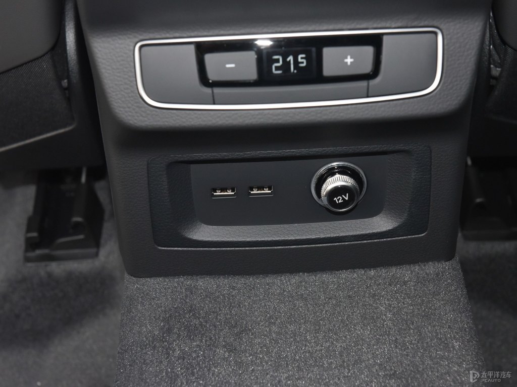 納多灰奧迪Q5L Sportback座椅內(nèi)飾圖片