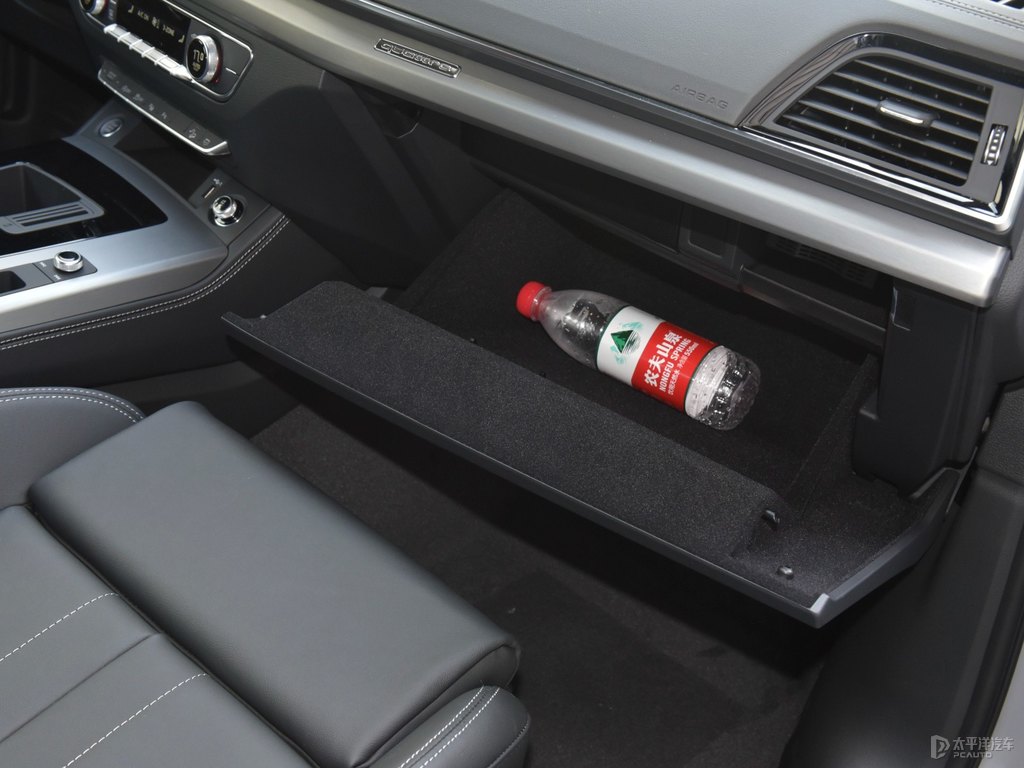 納多灰奧迪Q5L Sportback儲物空間空間圖片