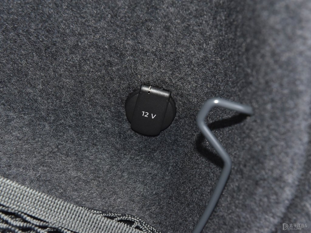 納多灰?jiàn)W迪Q5L Sportback后備廂空間圖片