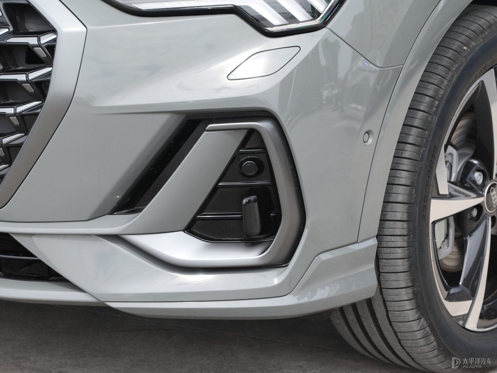 量子灰奧迪Q3車頭外觀圖片