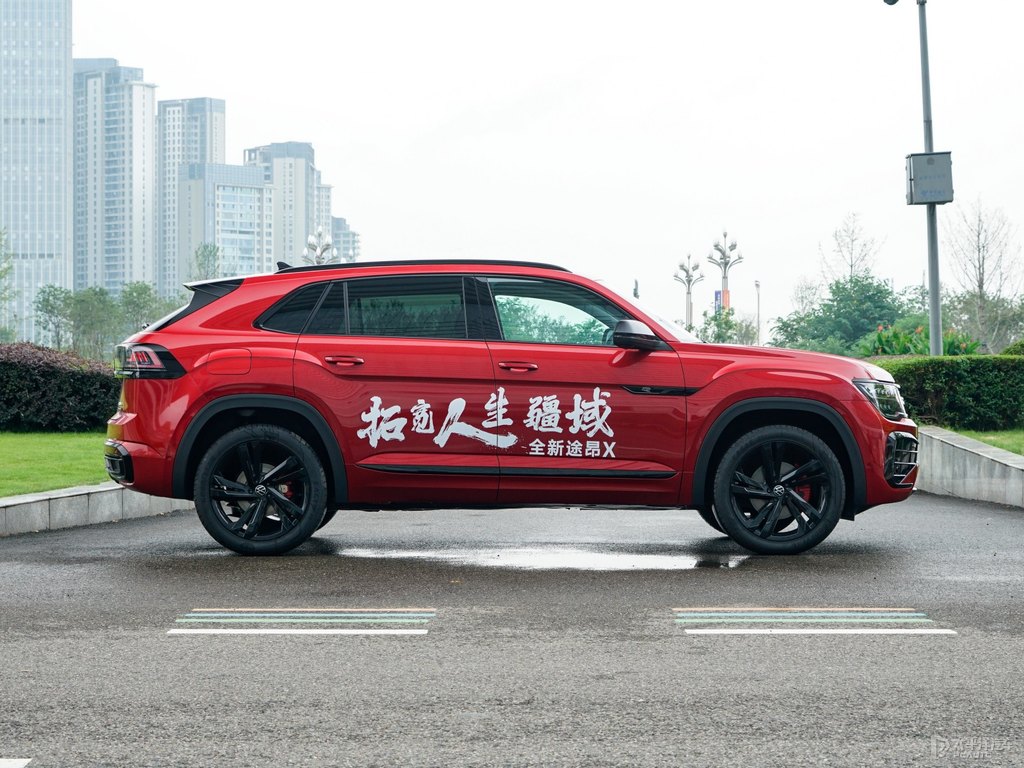 超導紅途昂X整車外觀外觀圖片