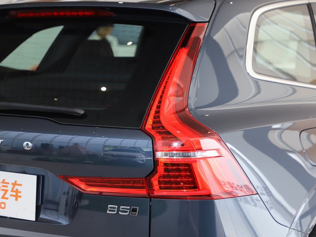 牛仔藍沃爾沃XC60車尾外觀圖片