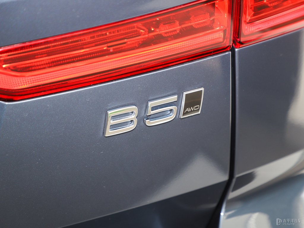 牛仔藍(lán)沃爾沃XC60車(chē)尾外觀圖片
