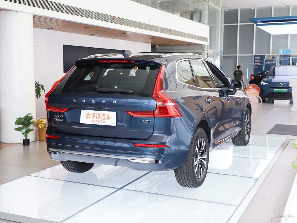 牛仔藍沃爾沃XC60整車外觀外觀圖片