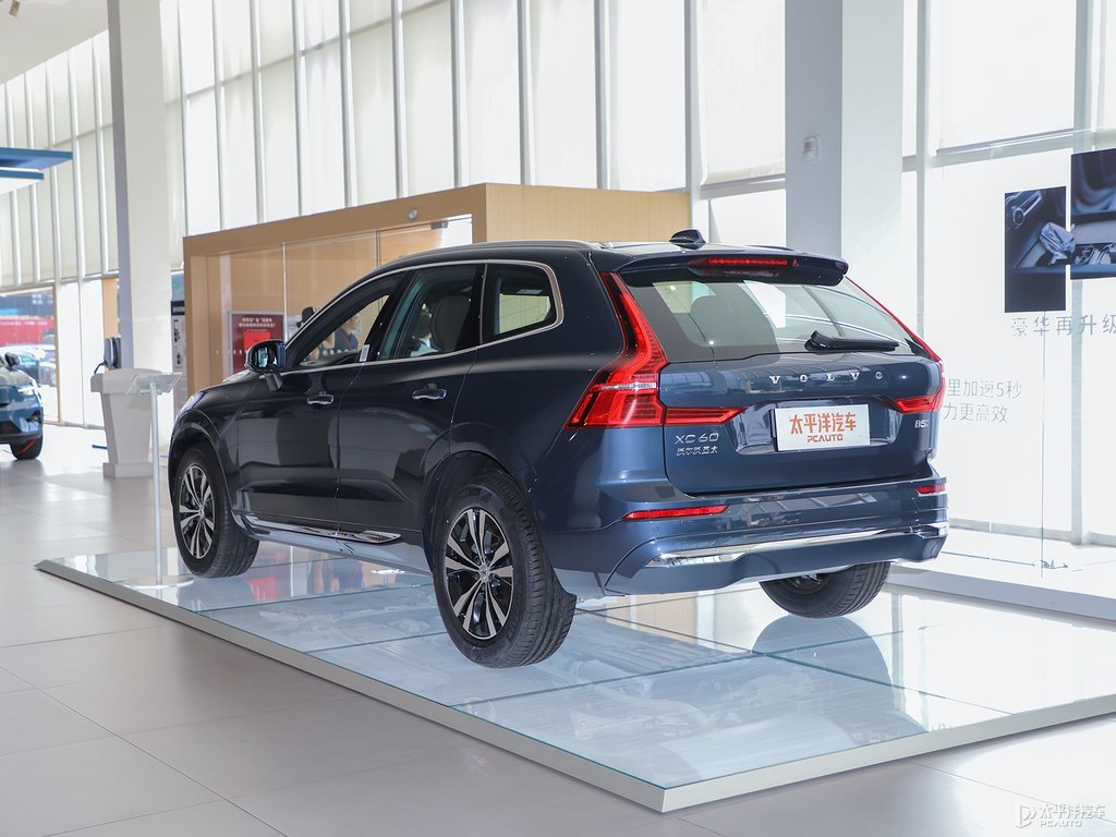 牛仔藍(lán)沃爾沃XC60整車(chē)外觀外觀圖片