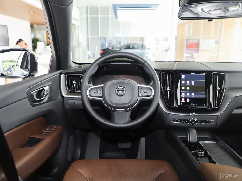 牛仔藍(lán)沃爾沃XC60中控內(nèi)飾圖片