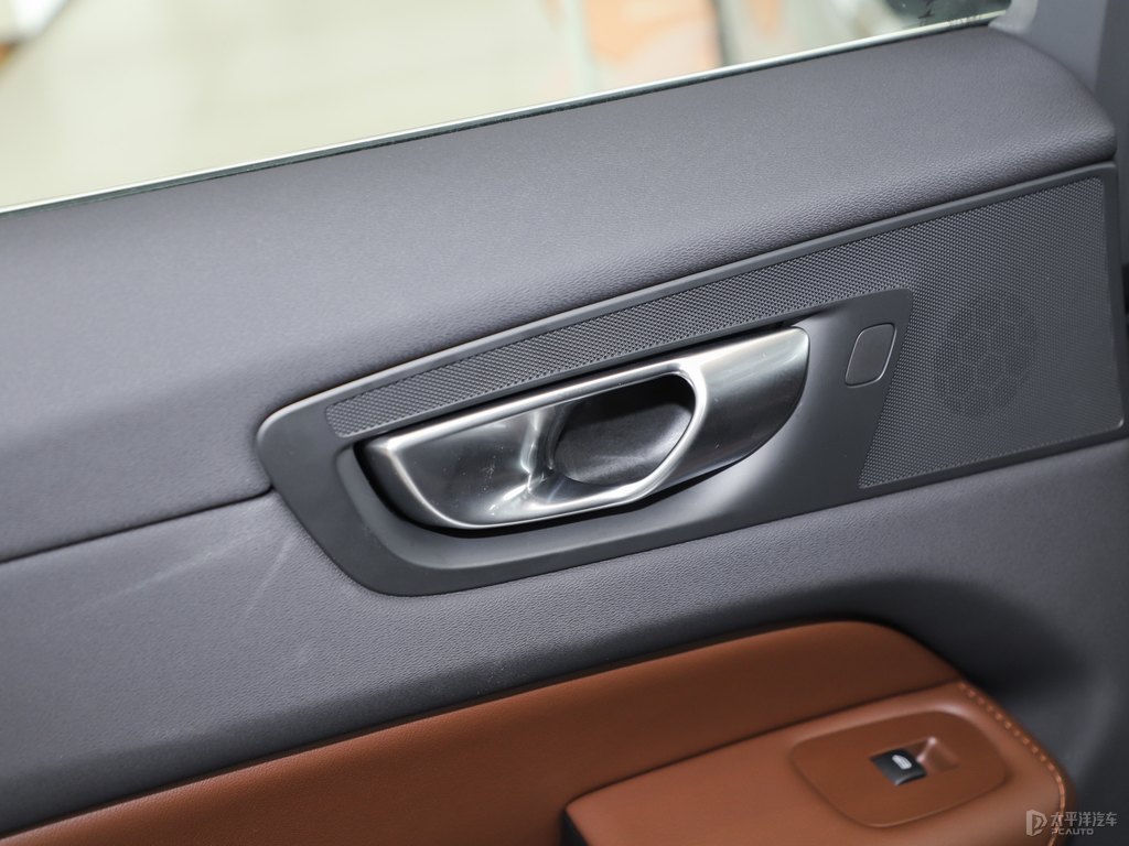 牛仔藍沃爾沃XC60車廂內(nèi)飾圖片