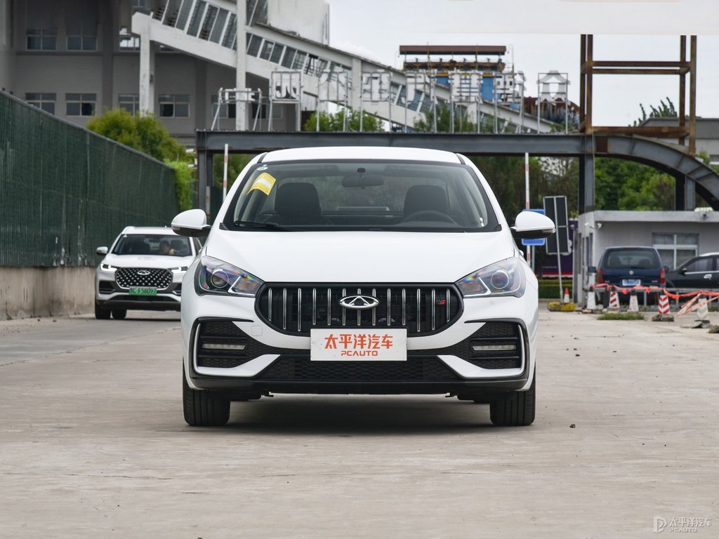 皓月白艾瑞澤5整車外觀外觀圖片