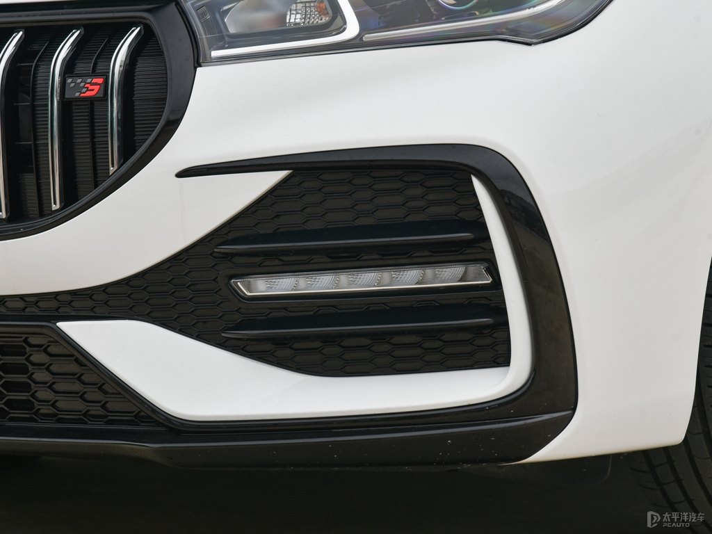 皓月白艾瑞澤5車頭外觀圖片