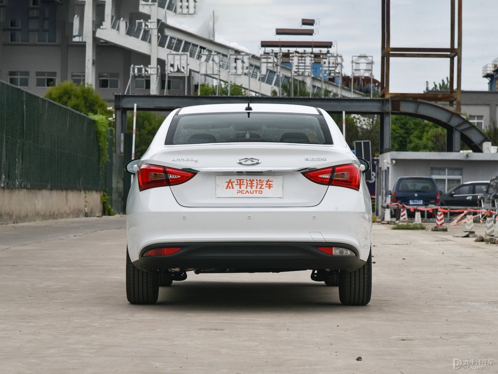 皓月白艾瑞澤5整車外觀外觀圖片