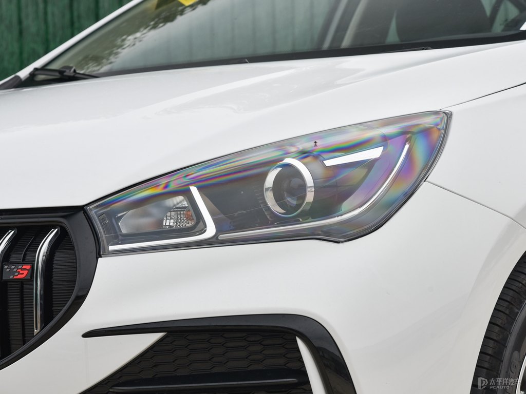 皓月白艾瑞澤5車頭外觀圖片
