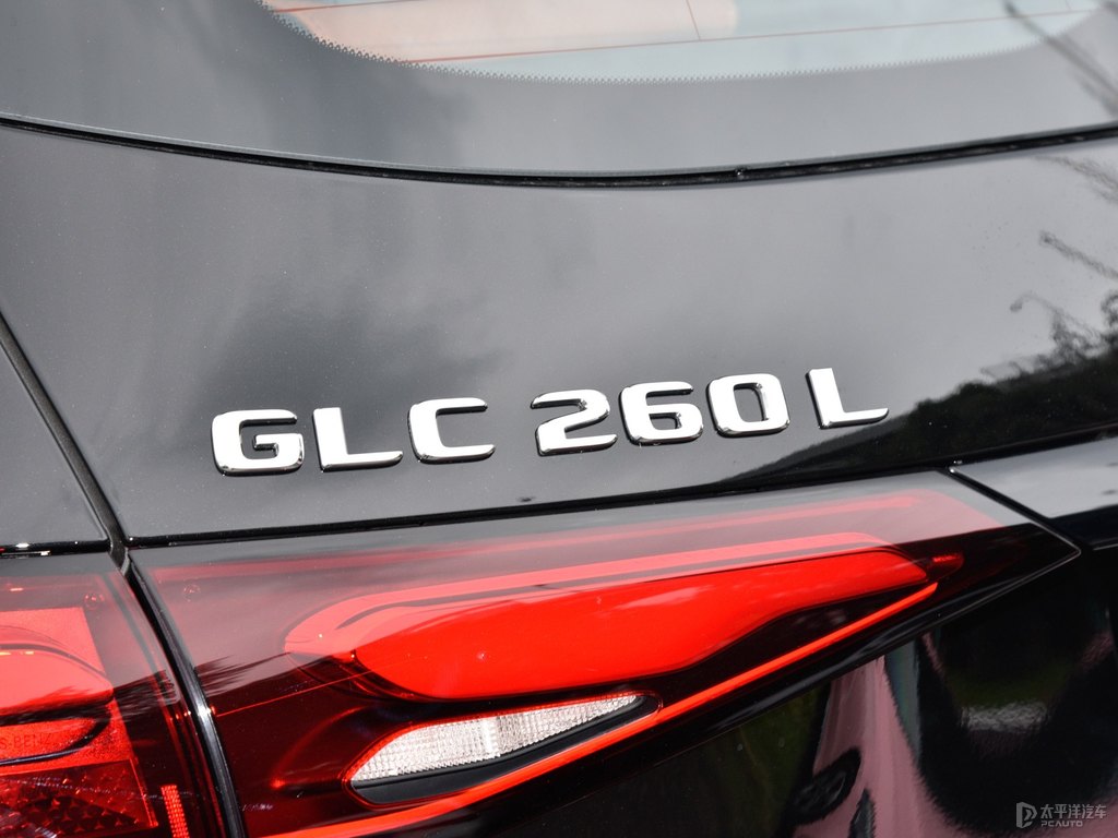 曜巖黑奔馳GLC車尾外觀圖片