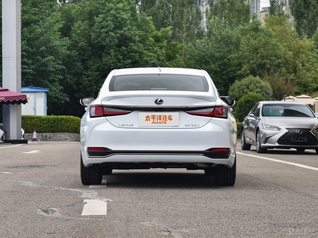 超音速石英白雷克薩斯ES整車外觀外觀圖片