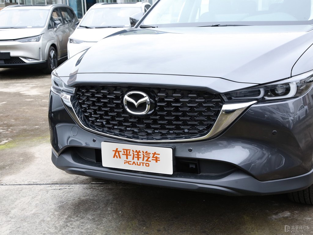 鉑鋼灰馬自達(dá)CX-5車頭外觀圖片