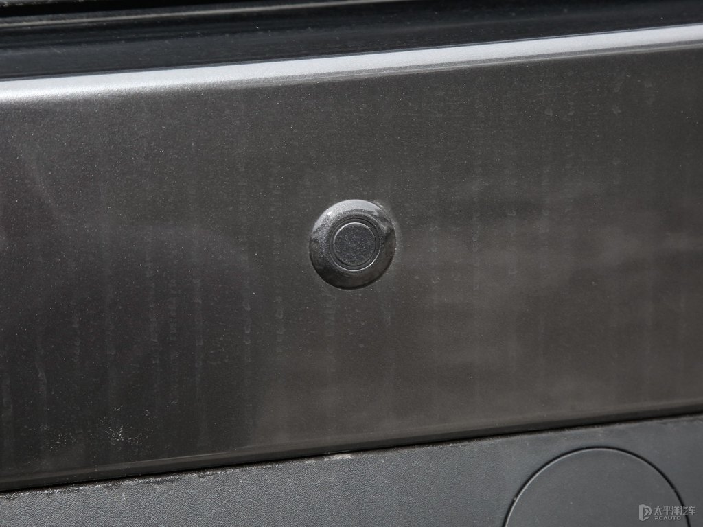 鉑鋼灰馬自達CX-5車尾外觀圖片