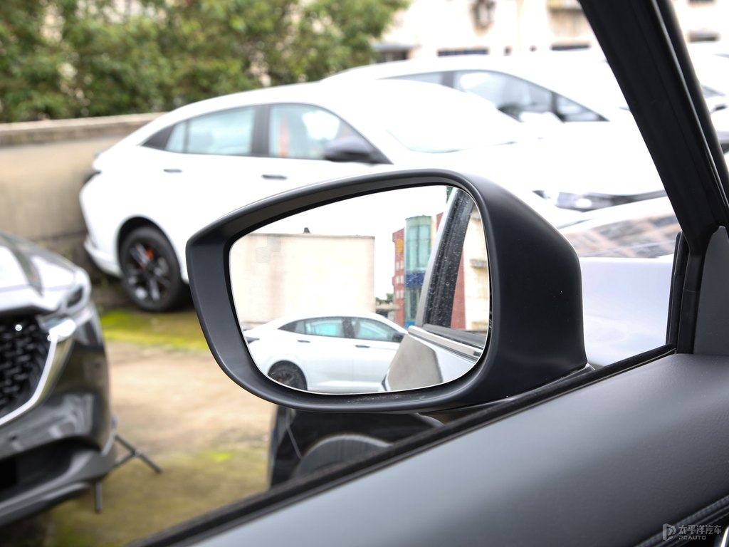 鉑鋼灰馬自達(dá)CX-5車(chē)身外觀(guān)圖片