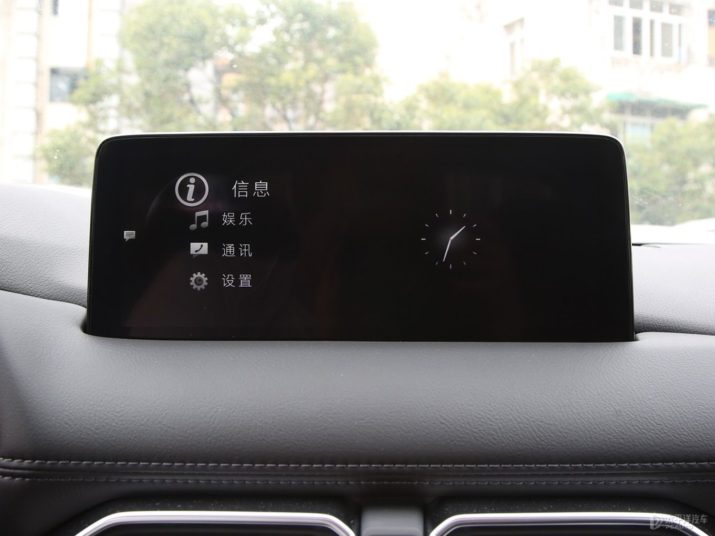 鉑鋼灰馬自達(dá)CX-5中控內(nèi)飾圖片