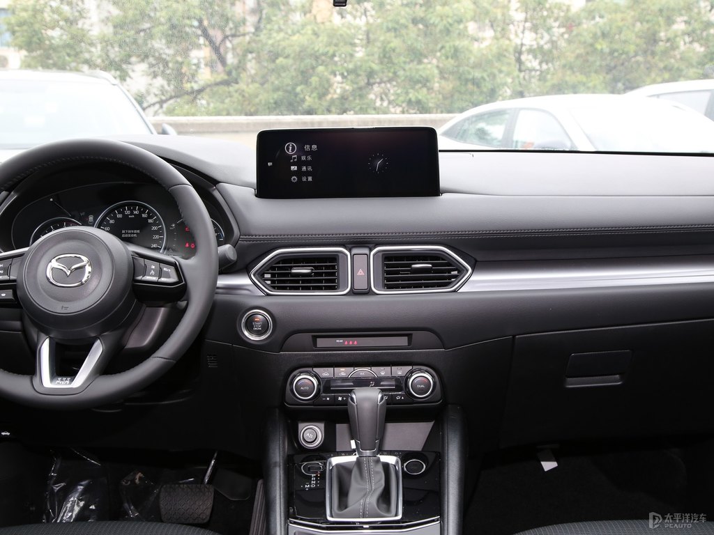 鉑鋼灰馬自達(dá)CX-5中控內(nèi)飾圖片