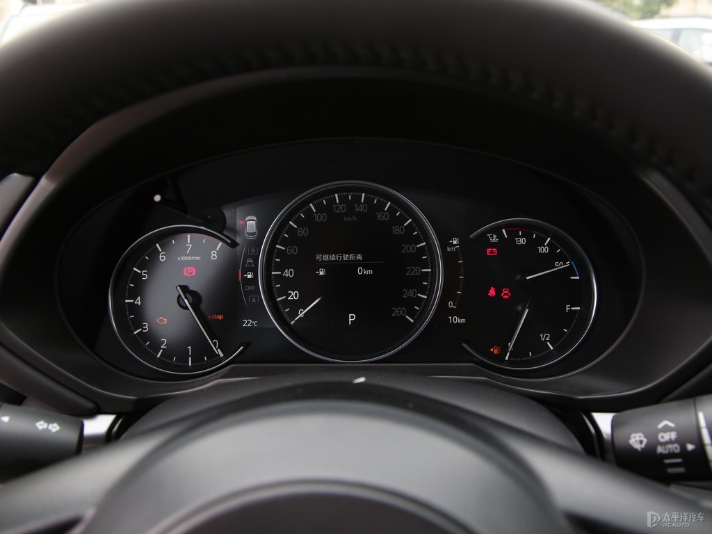鉑鋼灰馬自達(dá)CX-5中控內(nèi)飾圖片