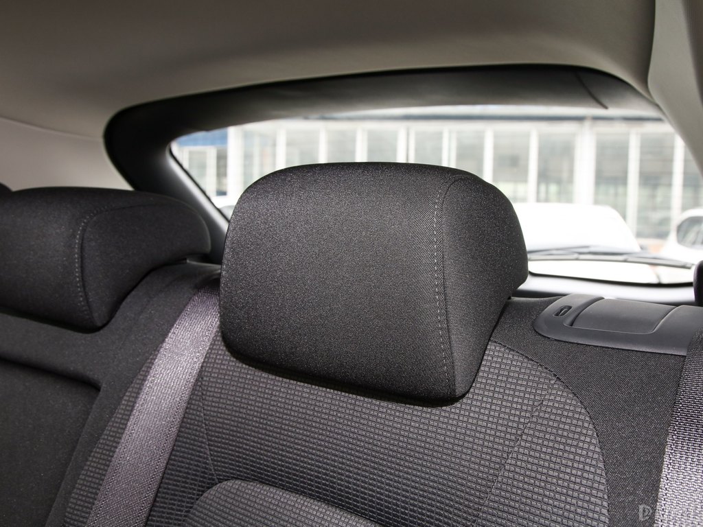鉑鋼灰馬自達CX-5座椅內(nèi)飾圖片