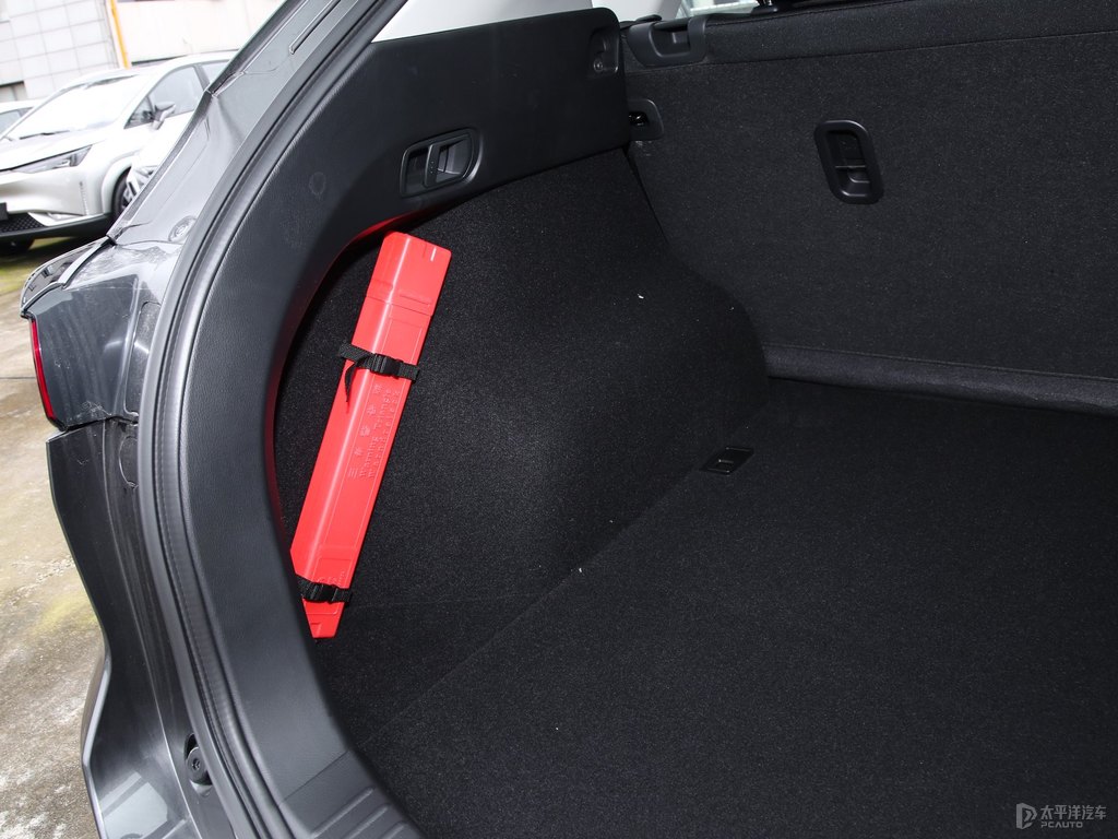 鉑鋼灰馬自達(dá)CX-5后備廂空間圖片