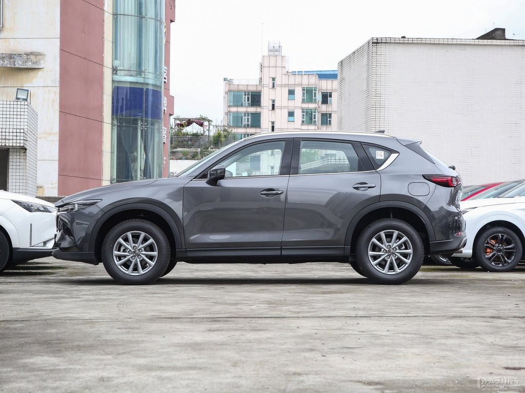 鉑鋼灰馬自達(dá)CX-5整車(chē)外觀(guān)外觀(guān)圖片