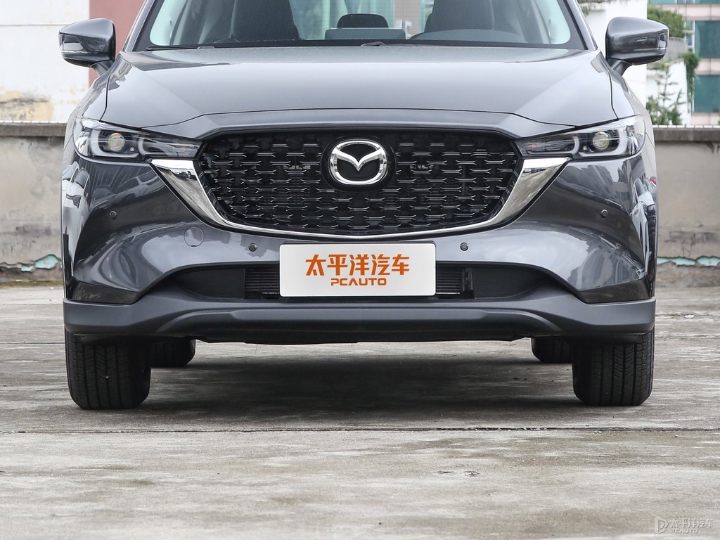 鉑鋼灰馬自達(dá)CX-5車頭外觀圖片