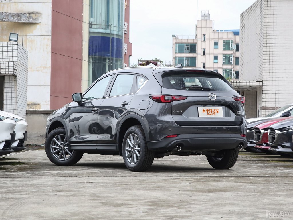 鉑鋼灰馬自達(dá)CX-5整車外觀外觀圖片