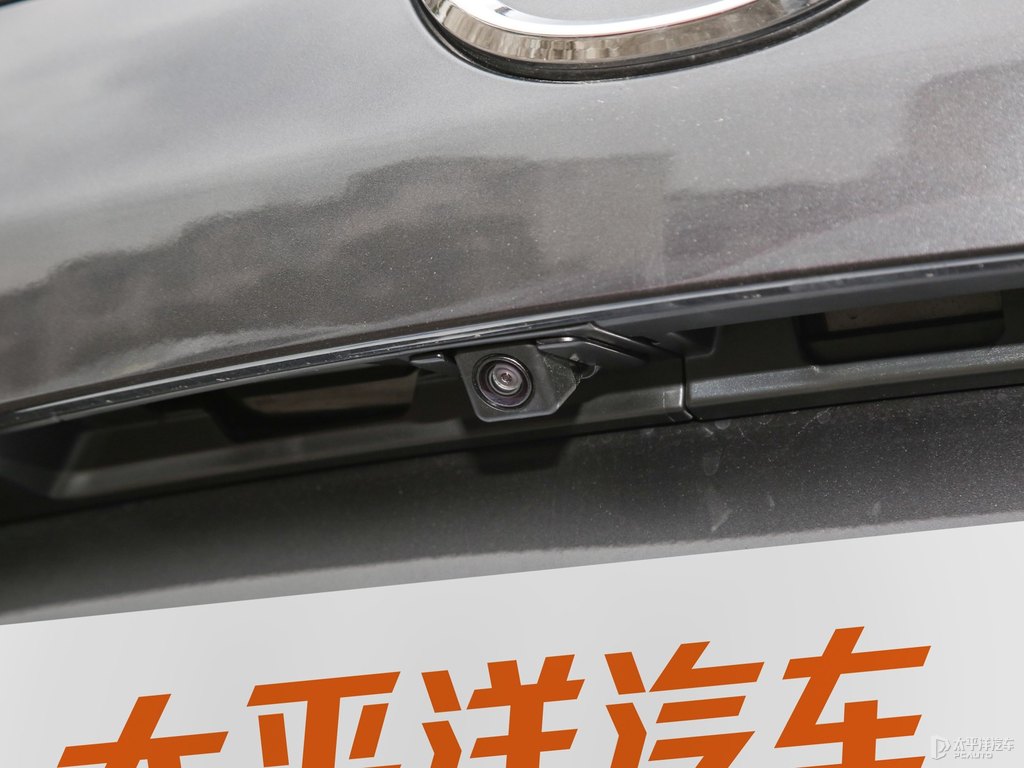 鉑鋼灰馬自達(dá)CX-5車尾外觀圖片