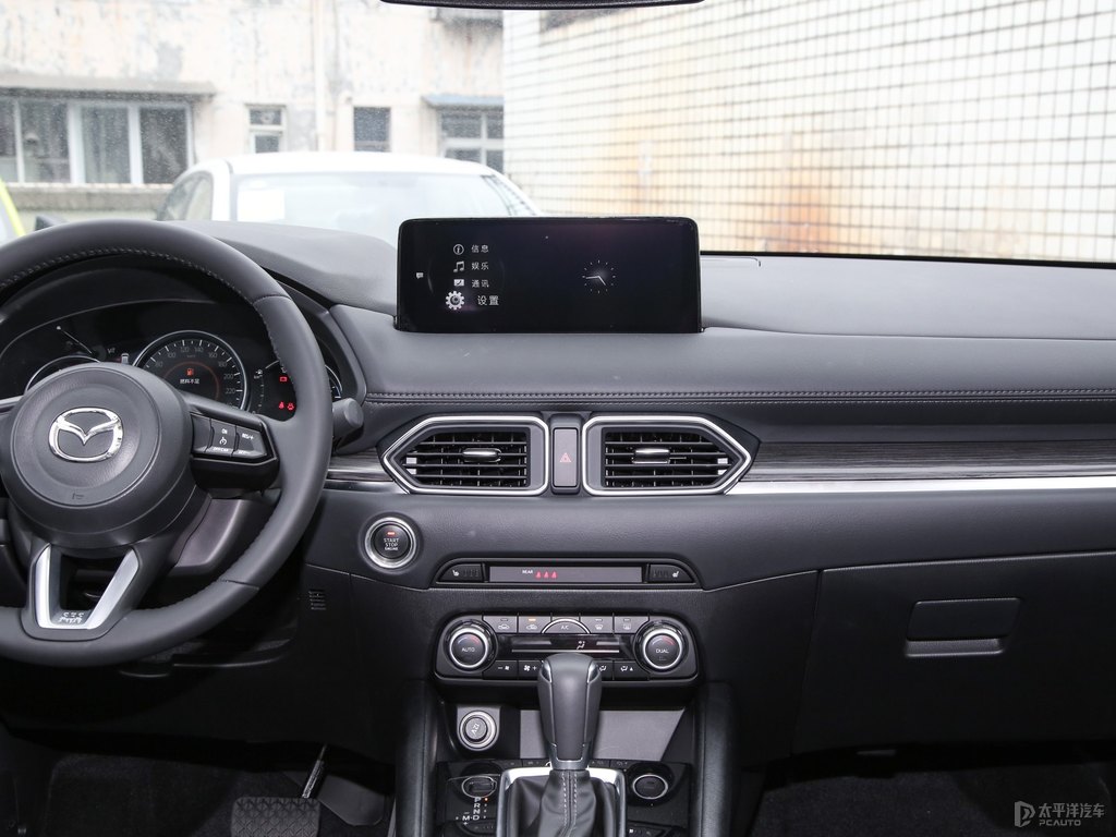 鉑鋼灰馬自達(dá)CX-5中控內(nèi)飾圖片