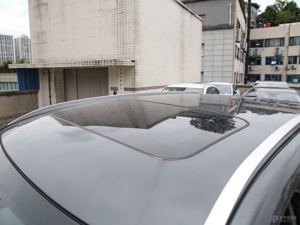 鉑鋼灰馬自達(dá)CX-5車身外觀圖片