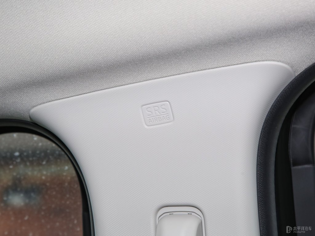 鉑鋼灰馬自達(dá)CX-5車廂內(nèi)飾圖片