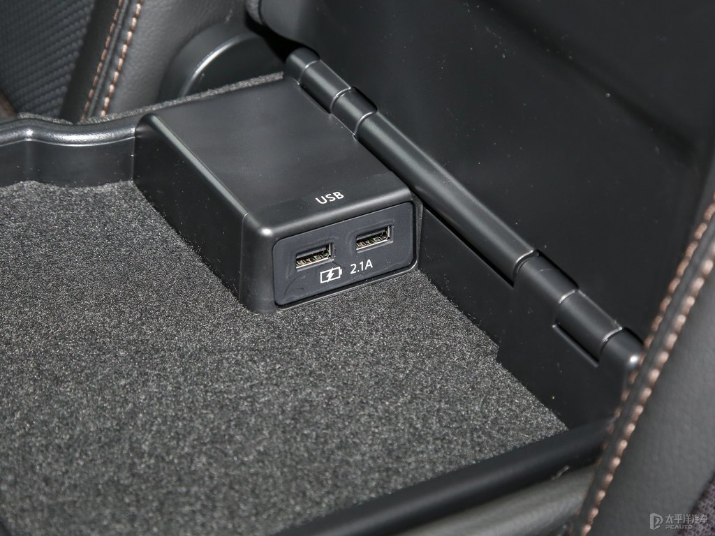 鉑鋼灰馬自達(dá)CX-5座椅內(nèi)飾圖片