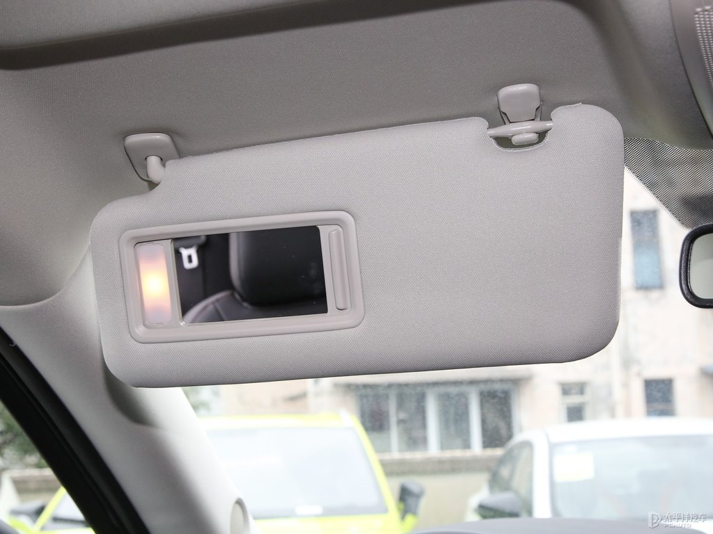 鉑鋼灰馬自達CX-5車廂內(nèi)飾圖片