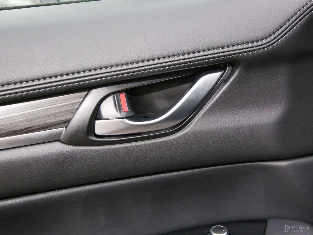 鉑鋼灰馬自達(dá)CX-5車(chē)廂內(nèi)飾圖片