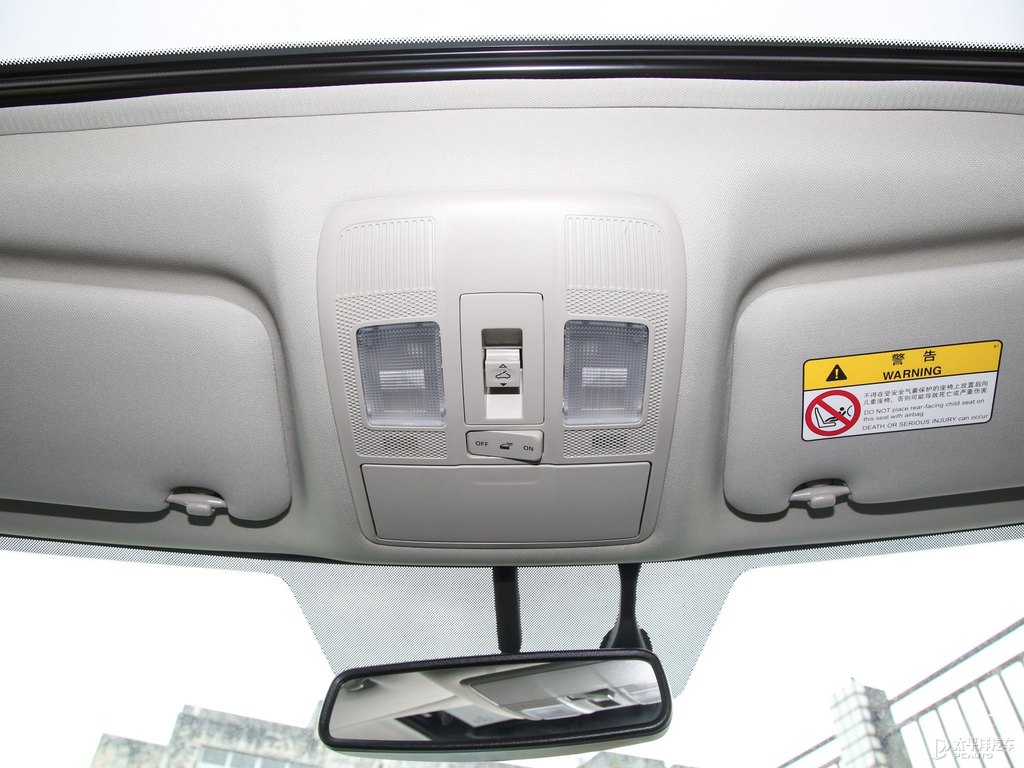 鉑鋼灰馬自達CX-5車廂內(nèi)飾圖片