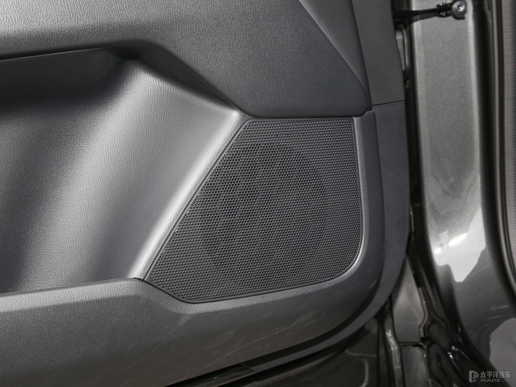 鉑鋼灰馬自達(dá)CX-5車(chē)廂內(nèi)飾圖片