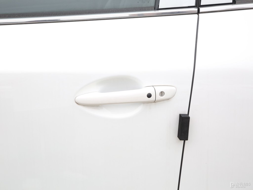 珠光白馬自達(dá)CX-5車身外觀圖片