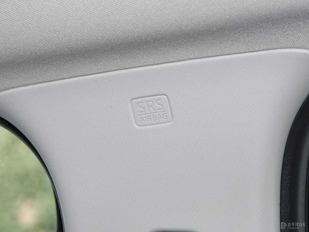 珠光白馬自達CX-5車廂內(nèi)飾圖片