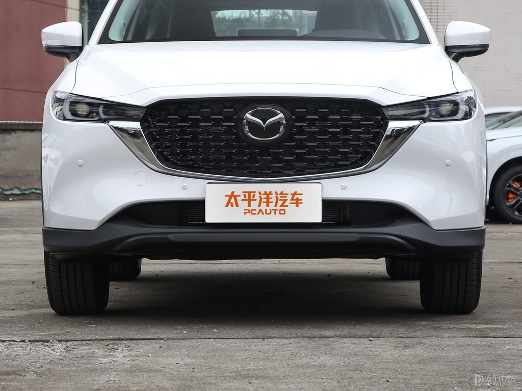 珠光白馬自達(dá)CX-5車(chē)頭外觀圖片