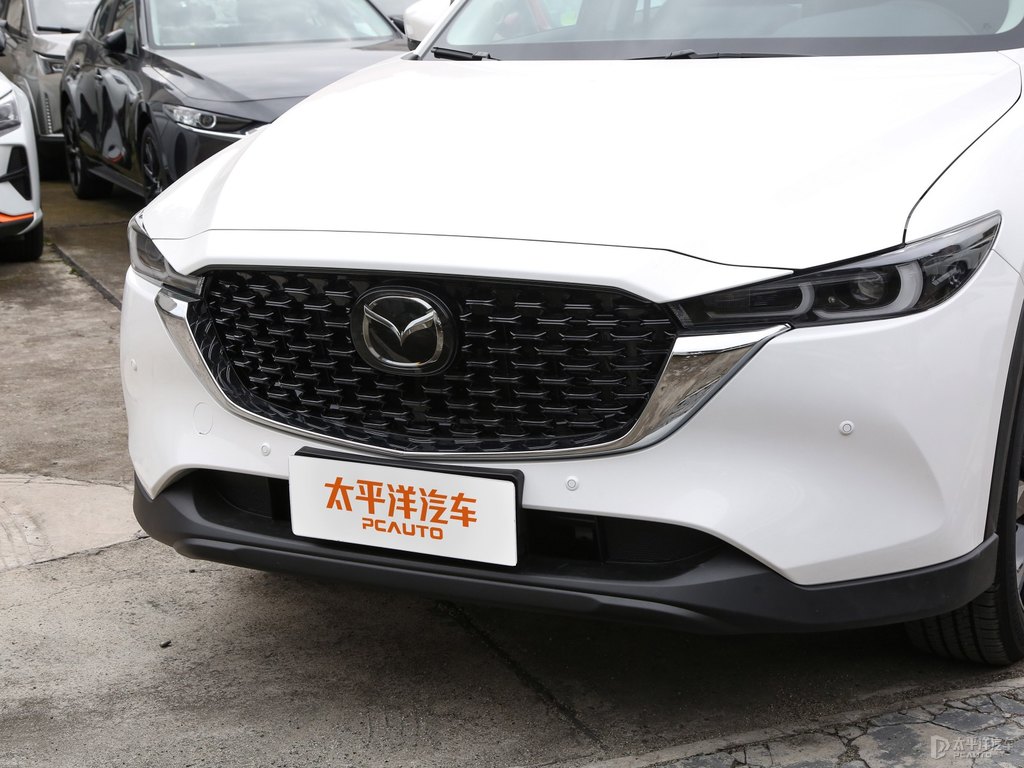 珠光白馬自達(dá)CX-5車頭外觀圖片
