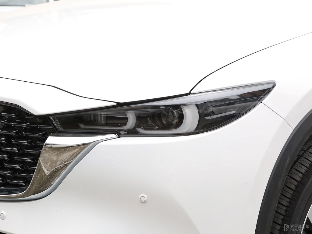 珠光白馬自達(dá)CX-5車頭外觀圖片