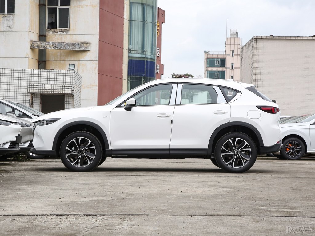 珠光白馬自達(dá)CX-5整車外觀外觀圖片
