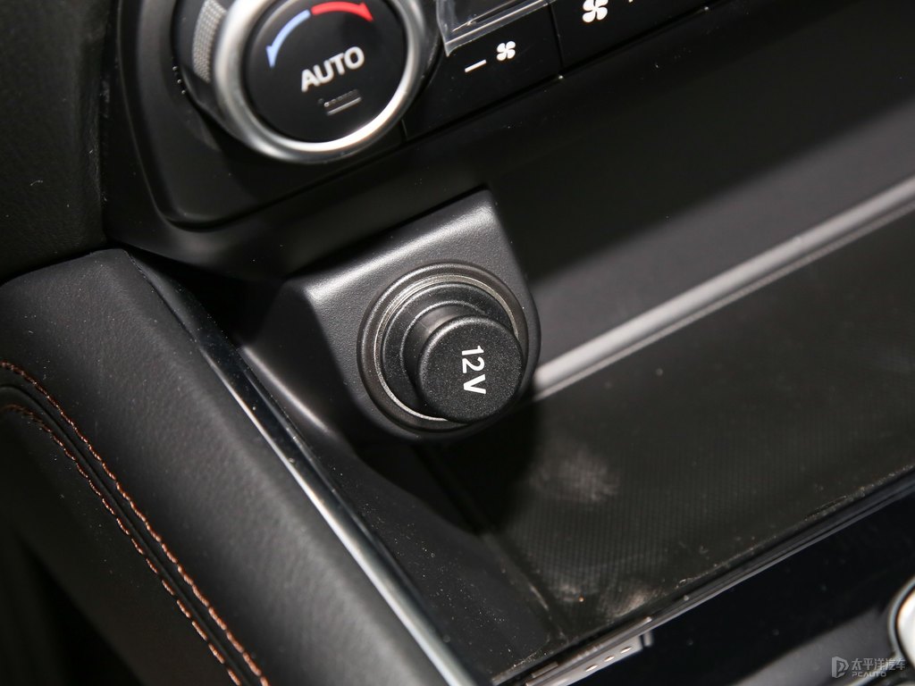 珠光白馬自達(dá)CX-5中控內(nèi)飾圖片