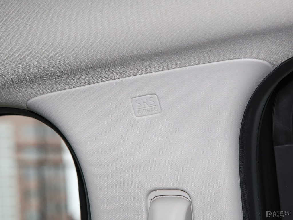 珠光白馬自達(dá)CX-5車廂內(nèi)飾圖片